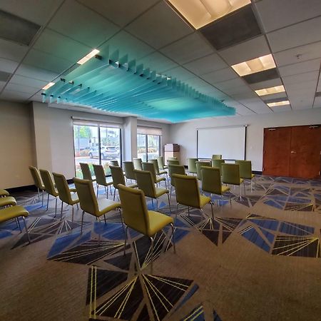 Holiday Inn Express Hotel & Suites Miami - Hialeah By Ihg Экстерьер фото