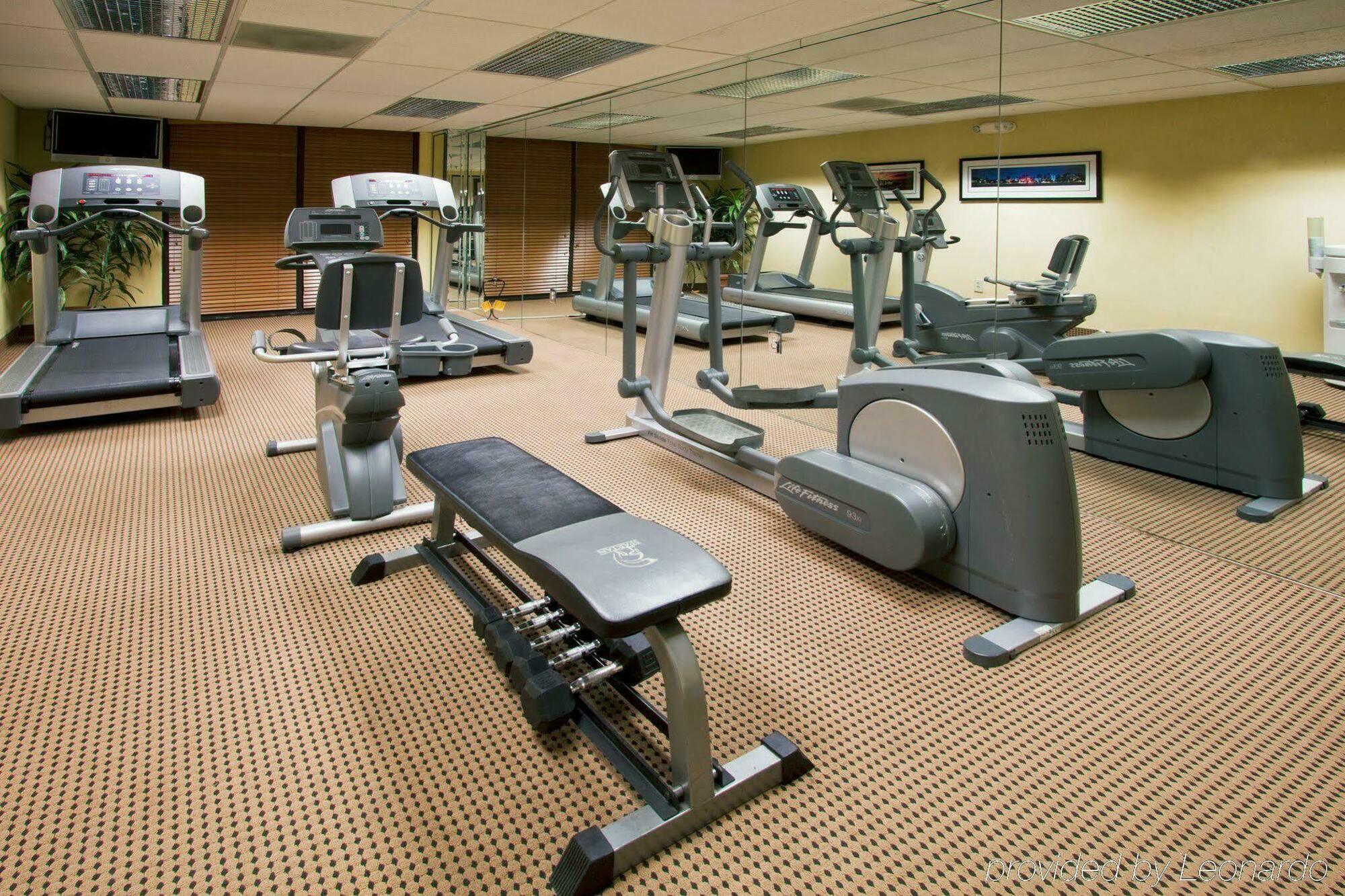 Holiday Inn Express Hotel & Suites Miami - Hialeah By Ihg Экстерьер фото